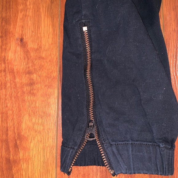 Roots Black Galley Jogger - Picture 4 of 9